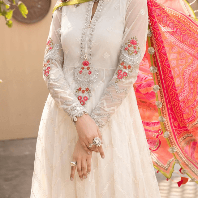 Maria.B Lawn

Unstitched 3 Piece Embroidered Suit D-08